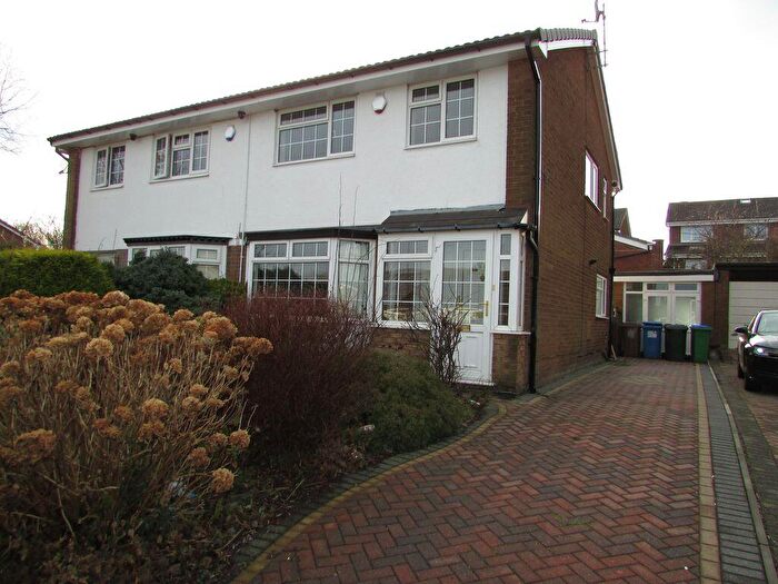 3 Bedroom Semi Detached House To Rent In Ashmount Drive Rochdale, OL12