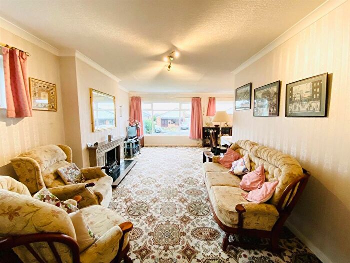 2 Bedroom Semi-Detached Bungalow For Sale In Matley Park Lane, Stalybridge, SK15