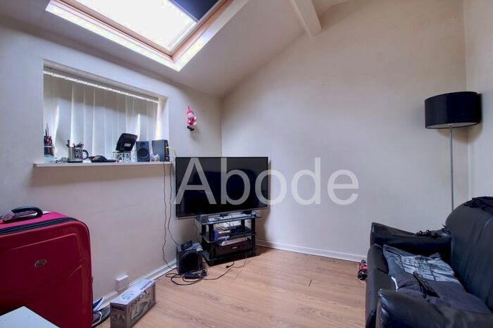 1 Bedroom Flat To Rent In - Moorland Avenue, Leeds, West Yorkshire, LS6