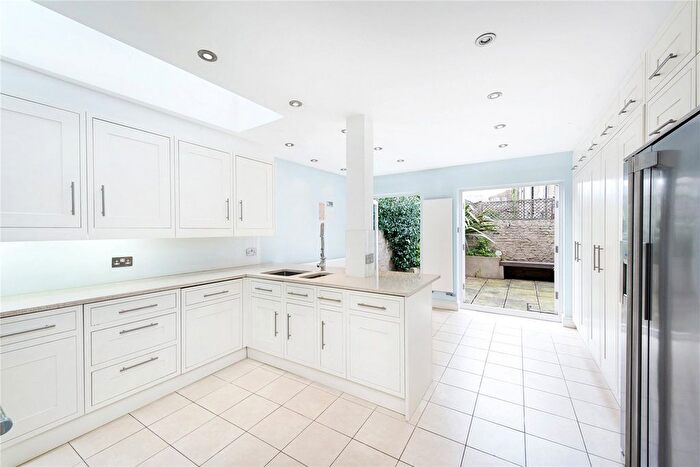 4 Bedroom Terraced House To Rent In Bishops Road, Munster Village, SW6
