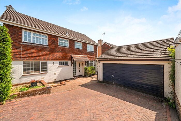 4 Bedroom Detached House To Rent In Cundell Way, Kings Worthy, Winchester, Hampshire, SO23