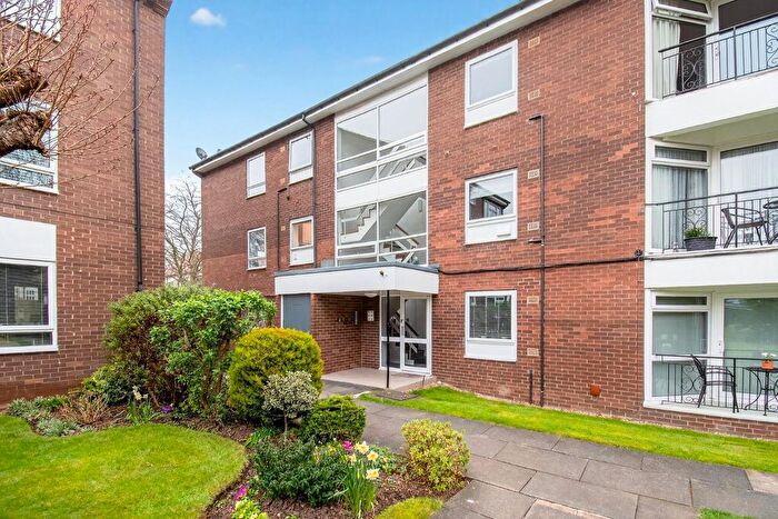 2 Bedroom Flat For Sale In Howard Court, Rutland Drive, Harrogate, HG1