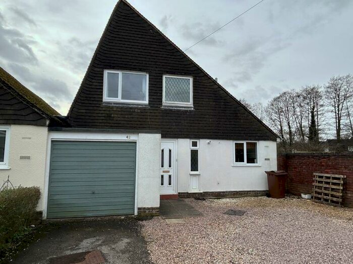 2 Bedroom Link Detached House To Rent In The Furlong, Stone, ST15