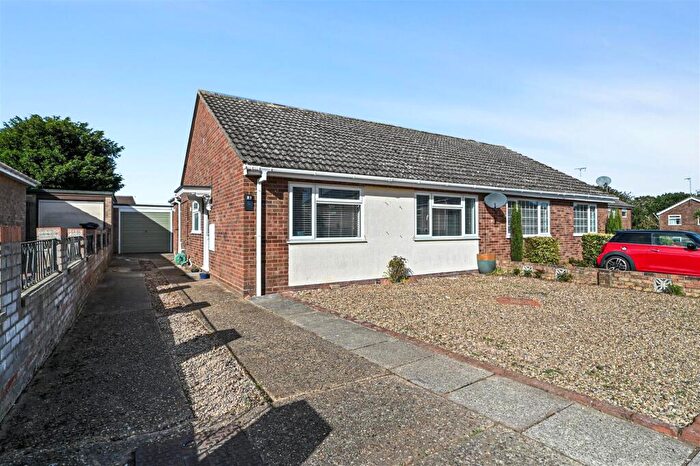 2 Bedroom Semi-Detached Bungalow For Sale In Seafield Avenue, Mistley, CO11