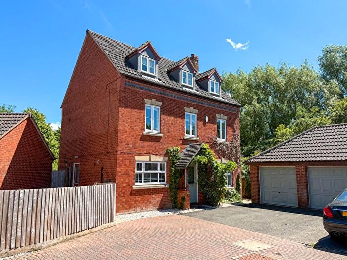 5 Bedroom Detached House For Sale In Coriolanus Square, Heathcote, CV34