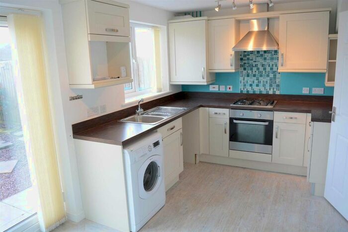 3 Bedroom Semi-Detached House To Rent In Spruce Way, Staynor Hall, Selby, YO8