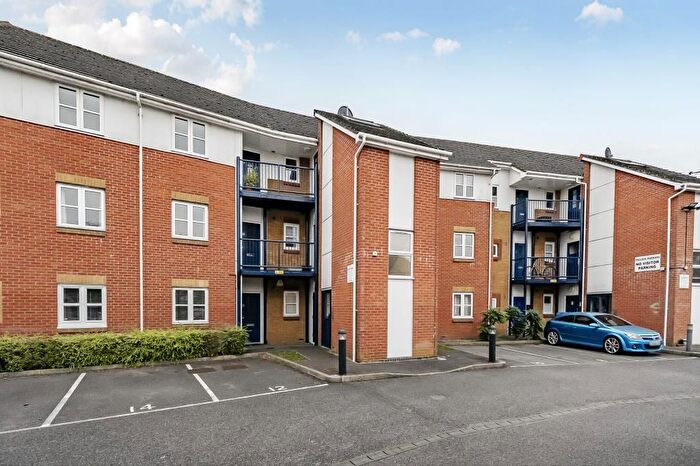 2 Bedroom Flat For Sale In Central Reading, Riverside Location, RG1