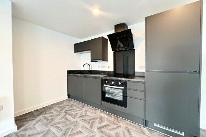 2 Bedroom Flat To Rent In Tulip Street, Nottingham, NG9