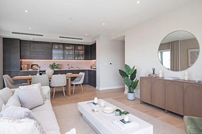 3 Bedroom Flat For Sale In Riverscape, Royal Docks, E16