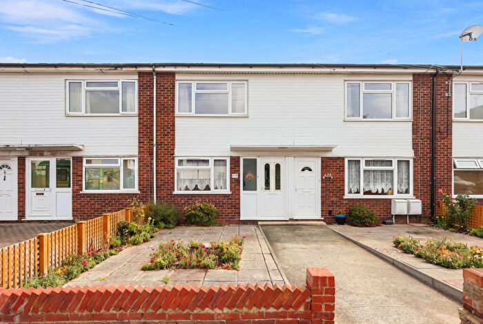 2 Bedroom Apartment For Sale In Sutton Road, Southend-on-sea, SS2