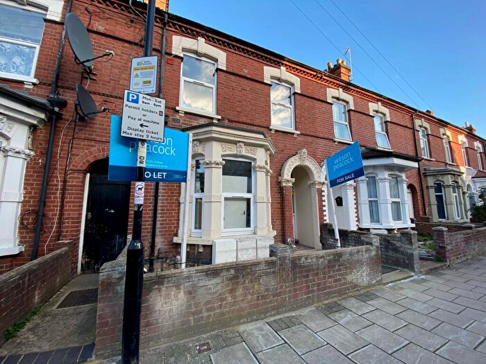 Apartment To Rent In Grafton Road, MK40