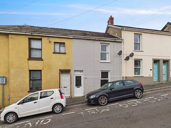 2 Bedroom Terraced House To Rent In Parade Road, Carmarthen, SA31