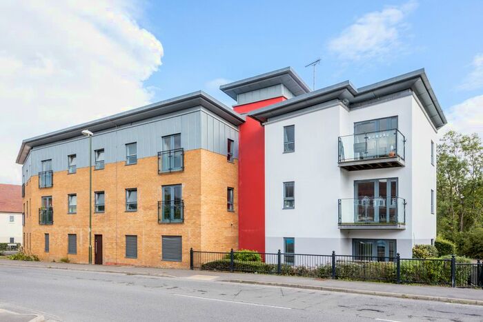 2 Bedroom Flat To Rent In Station Road South, Southwater, Horsham, RH13