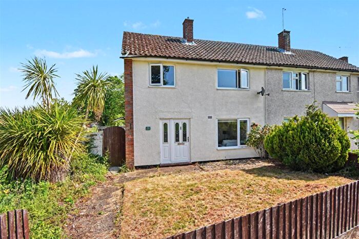 3 Bedroom Semi Detached House For Sale In , Stalbridge Walk, Corby, NN18