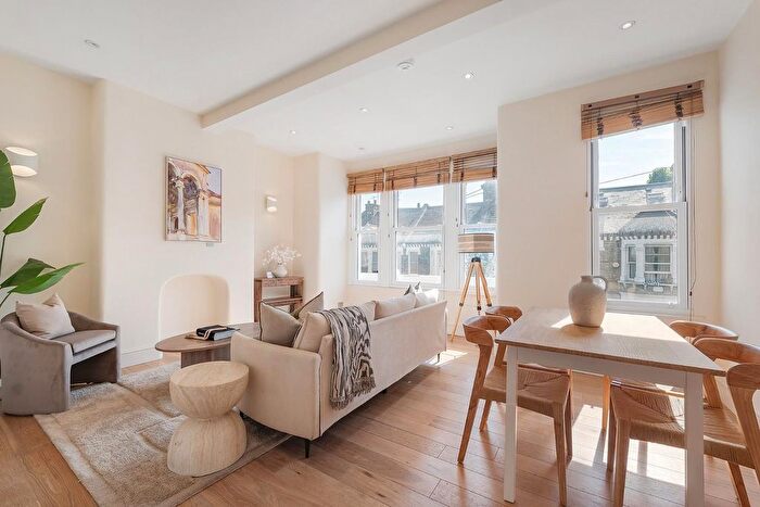 3 Bedroom Flat For Sale In Leander Road, SW2