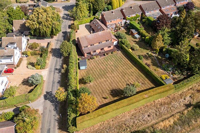 4 Bedroom Detached House For Sale In Renhold Road, Wilden, MK44