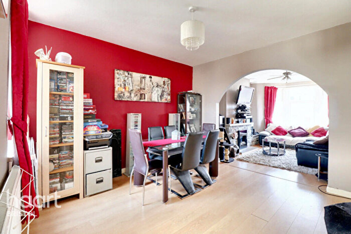 3 Bedroom End Of Terrace House For Sale In Grove Park Road, Bristol, BS4