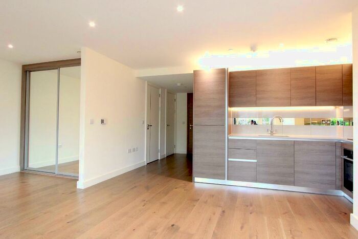 1 Bedroom Flat To Rent In Judde House, Duke Of Wellington Avenue, London, SE18
