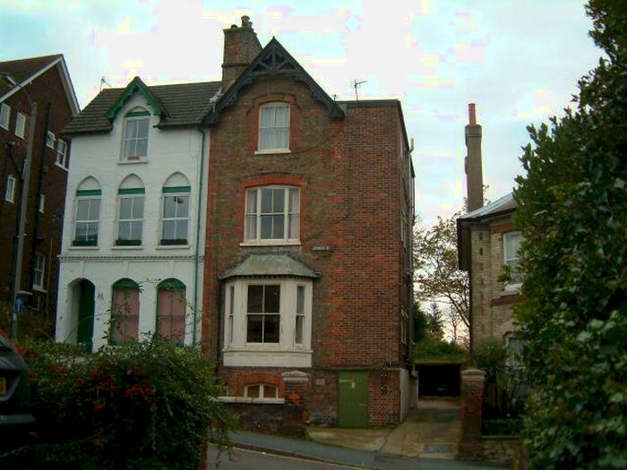 1 Bedroom Flat To Rent In Jenner Road, Guildford, GU1