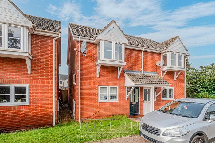 2 Bedroom Semi Detached House For Sale In Millfield Gardens, Ipswich, IP4