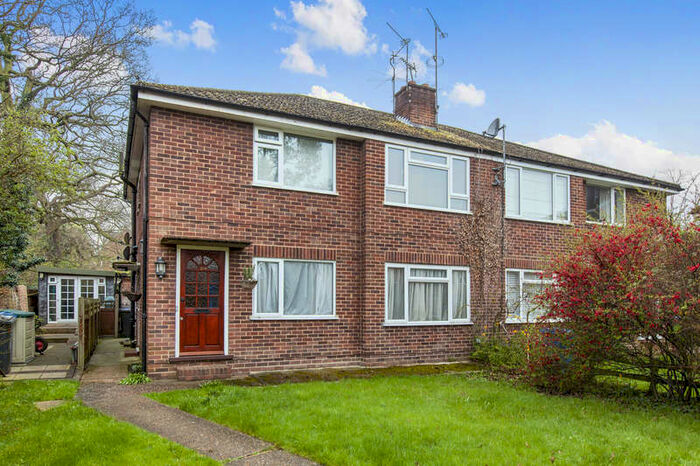 2 Bedroom Maisonette Flat To Rent In Clewer New Town, SL4