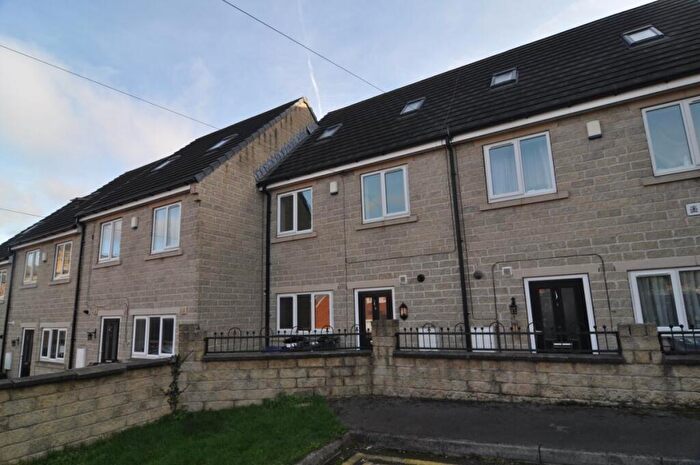 3 Bedroom Town House To Rent In Park Row, Wombwell, S73