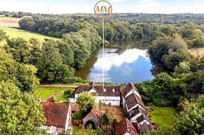3 Bedroom Semi-detached House For Sale In Old Hollow, Worth, RH10