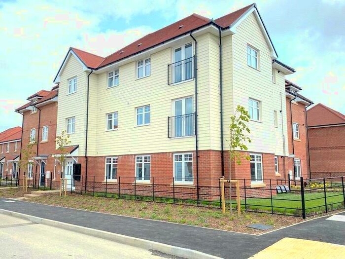 2 Bedroom Apartment To Rent In Impatiens Place, Worthing, BN13
