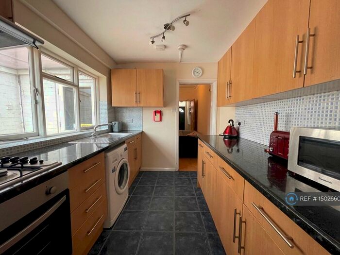 4 Bedroom Terraced House To Rent In Blenheim Road, Reading, RG1