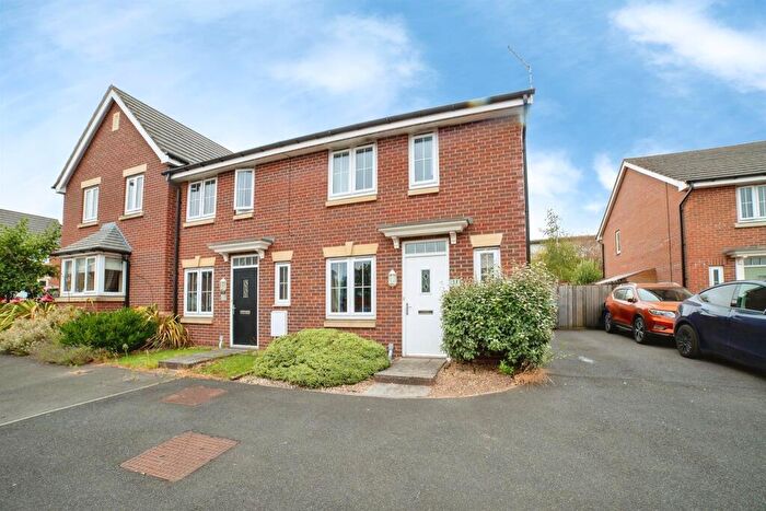 3 Bedroom End Of Terrace House For Sale In Sanderling Way, Forest Town, Mansfield, NG19