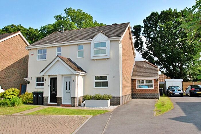 3 Bedroom Semi Detached House For Sale In Hadrian Way, BH21