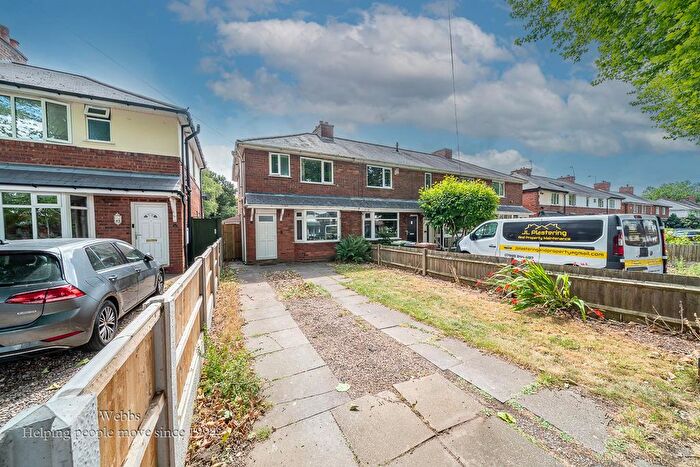 3 Bedroom End Of Terrace House For Sale In Leighswood Avenue, Walsall, WS9
