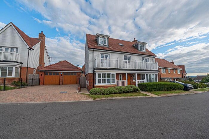 6 Bedroom Detached House For Sale In The Coppice, Haywards Heath, RH16