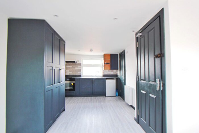 Studio To Rent In Cromwell Road, Hounslow, TW3