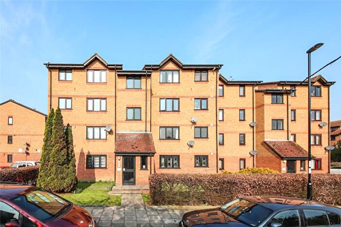 Flat To Rent In Glenville Grove, Deptford, London, SE8