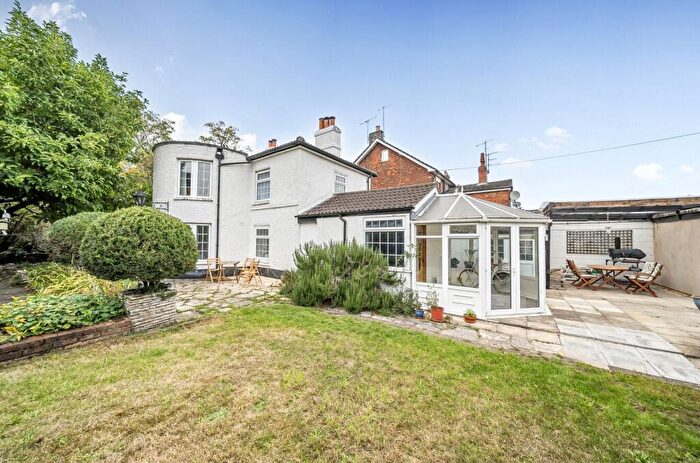 3 Bedroom Detached House For Sale In Junction Road, Andover, SP10