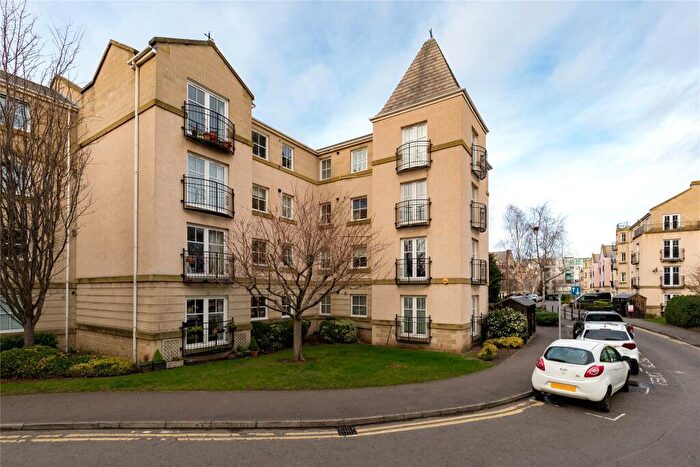 2 Bedroom Apartment For Sale In Huntingdon Place, Bellevue, Edinburgh, EH7