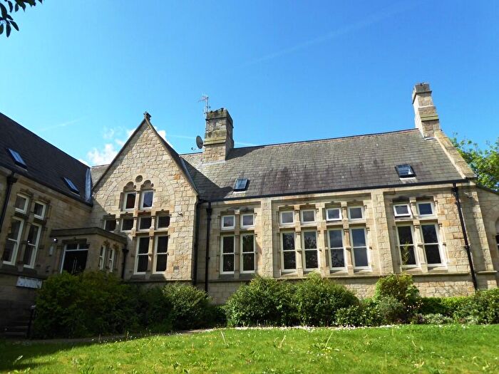 2 Bedroom Apartment For Sale In Town Street, Rodley, LS13