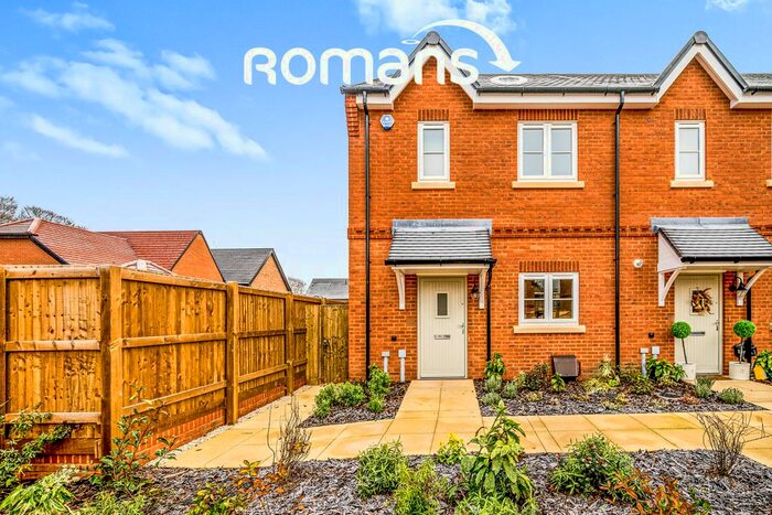 3 Bedroom Semi-Detached House To Rent In Buckthorn Close, High Wycombe, HP10