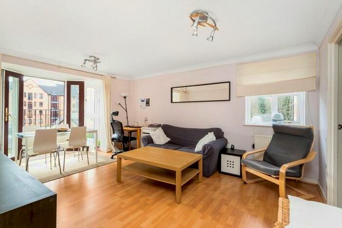 2 Bedroom Flat To Rent In Wellington Way, London, E3