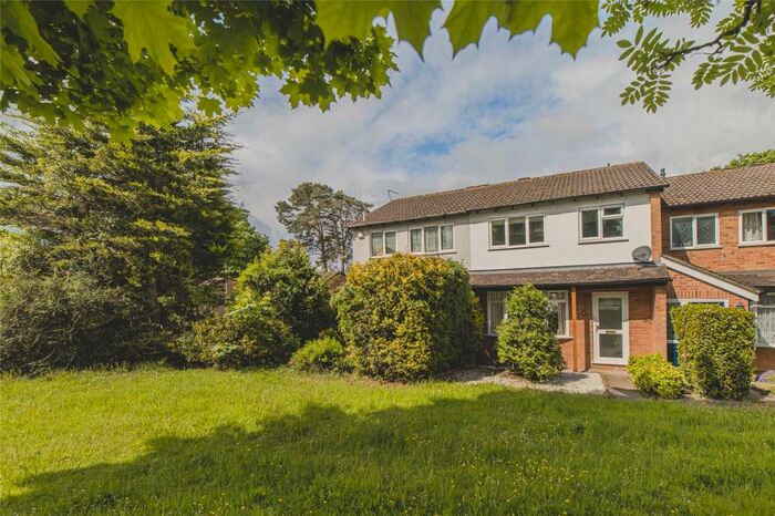 3 Bedroom Terraced House To Rent In Magdalene Road, Owlsmoor, Sandhurst, Berkshire, GU47