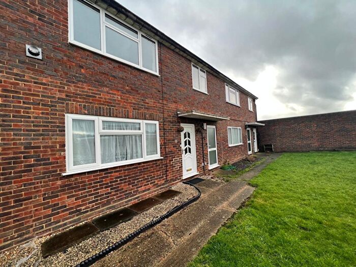 1 Bedroom Maisonette For Sale In Cavendish Close, UB4