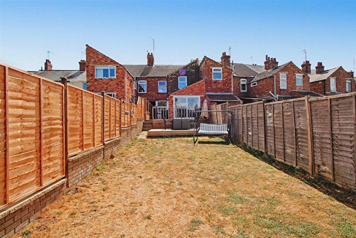 3 Bedroom Terraced House For Sale In Oundle Road, Thrapston, NN14