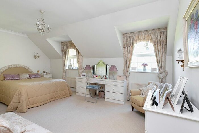 2 Bedroom Flat For Sale In Lancaster House, Park Lane, Stanmore, HA7