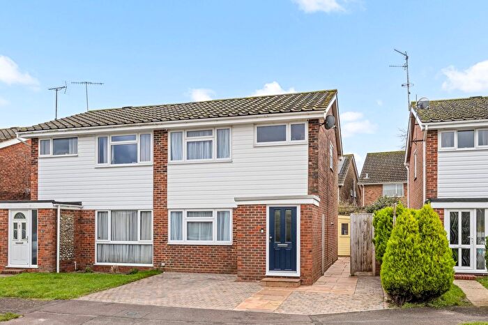 3 Bedroom Semi Detached House For Sale In Saltings Way, Upper Beeding, BN44