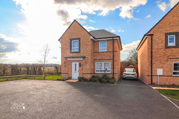 4 Bedroom Detached House For Sale In Dashwood Close, Tamworth, B78