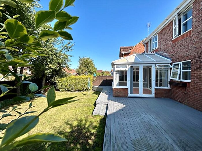 4 Bedroom Detached House To Rent In Oxwich Grove, Tattenhoe, MK4