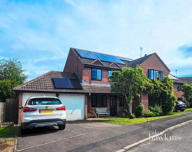 4 Bedroom Detached House To Rent In Saltspring Drive, Royal Wootton Bassett, SN4