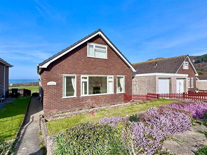 4 Bedroom Detached House For Sale In Cae Gwynan, Penmaenmawr, LL34