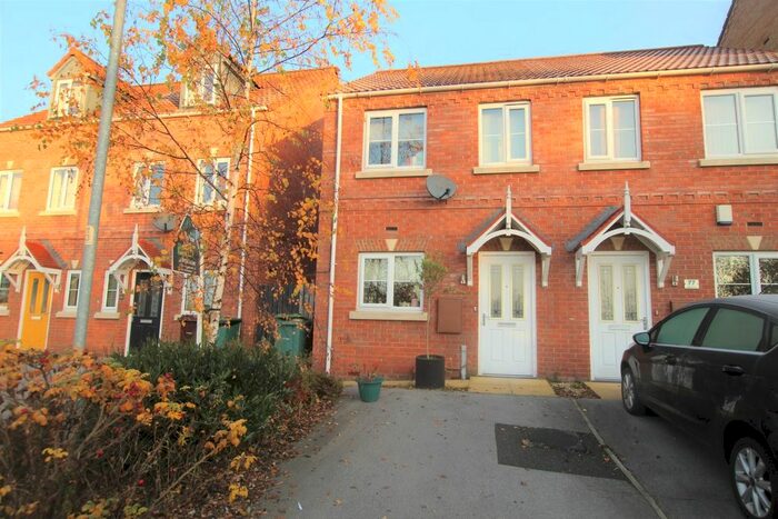 2 Bedroom Town House To Rent In Park Drive, Lofthouse, Wakefield WF3